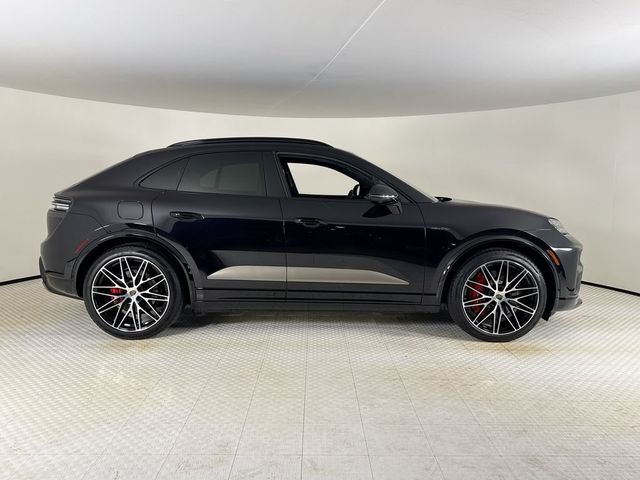 2026 Porsche Macan Electric Turbo AWD - 23058028 - 7