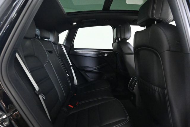 2026 Porsche Macan GTS AWD - 22944993 - 17