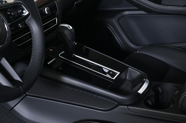 2026 Porsche Macan S AWD - 22950171 - 21
