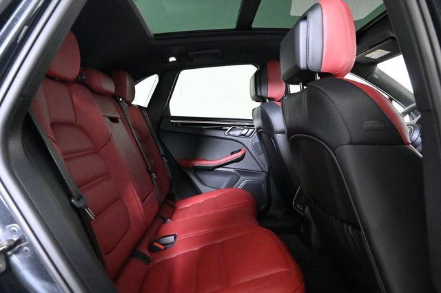 2026 Porsche Macan S AWD - 22983350 - 17