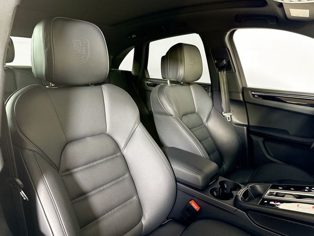 2026 Porsche Macan S AWD - 23027579 - 16