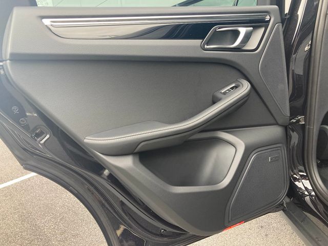 2026 Porsche Macan S AWD - 22931645 - 13