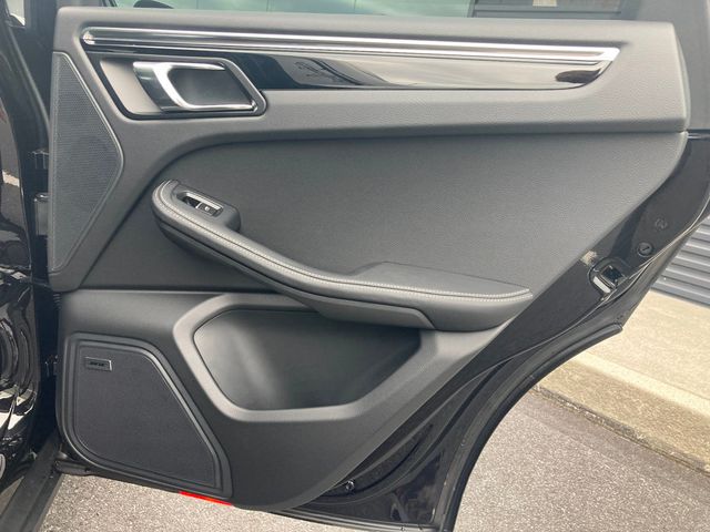 2026 Porsche Macan S AWD - 22931645 - 16