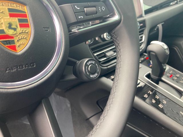 2026 Porsche Macan S AWD - 22931645 - 8