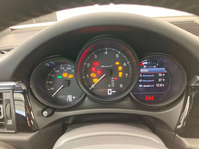 2026 Porsche Macan T AWD - 22952648 - 9