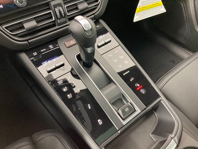 2026 Porsche Macan T AWD - 22952648 - 12