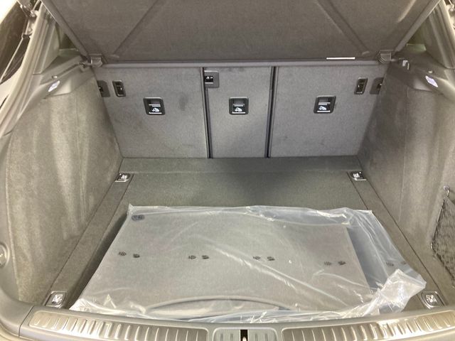 2026 Porsche Macan T AWD - 22952648 - 19