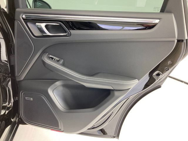 2026 Porsche Macan T AWD - 22952648 - 20