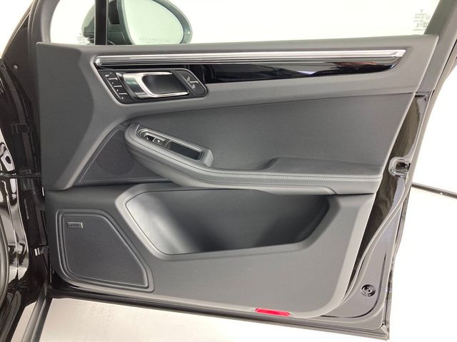 2026 Porsche Macan T AWD - 22952648 - 22