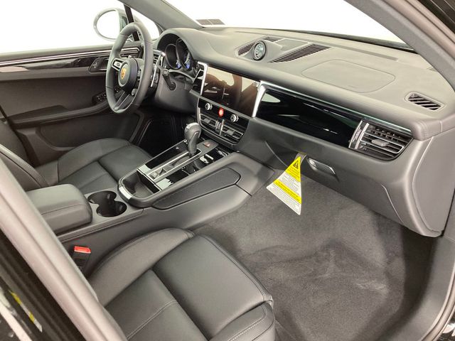 2026 Porsche Macan T AWD - 22952648 - 23