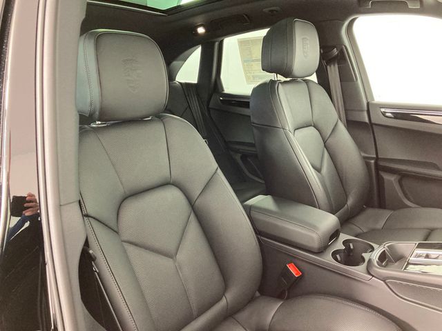 2026 Porsche Macan T AWD - 22952648 - 24