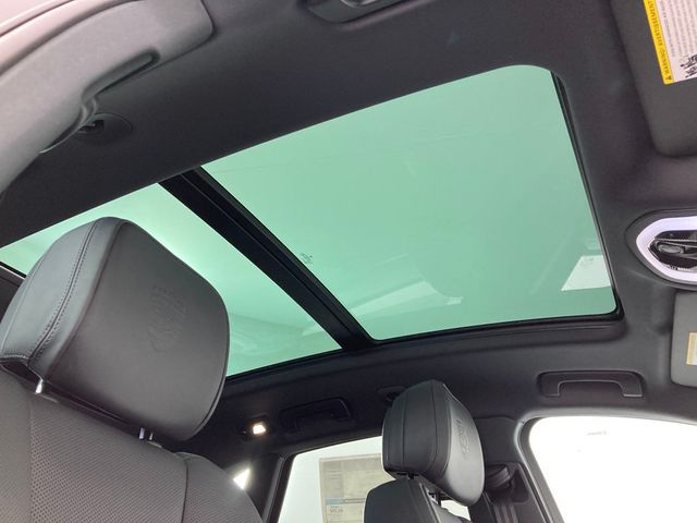 2026 Porsche Macan T AWD - 22952648 - 25