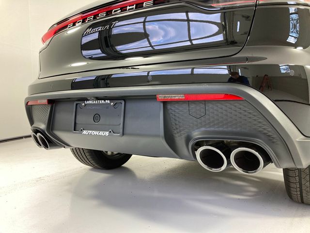 2026 Porsche Macan T AWD - 22952648 - 32