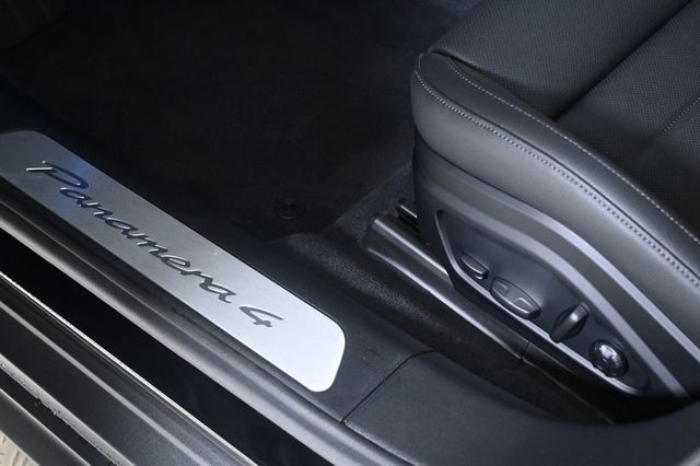 2026 Porsche Panamera 4 AWD - 22977168 - 19