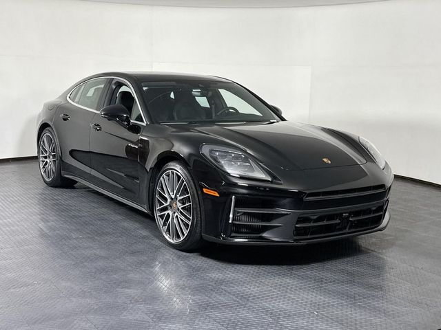 2026 Porsche Panamera 4 E-Hybrid - Photo 8