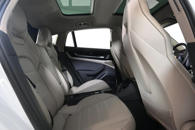 2026 Porsche Panamera RWD - 22954895 - 17