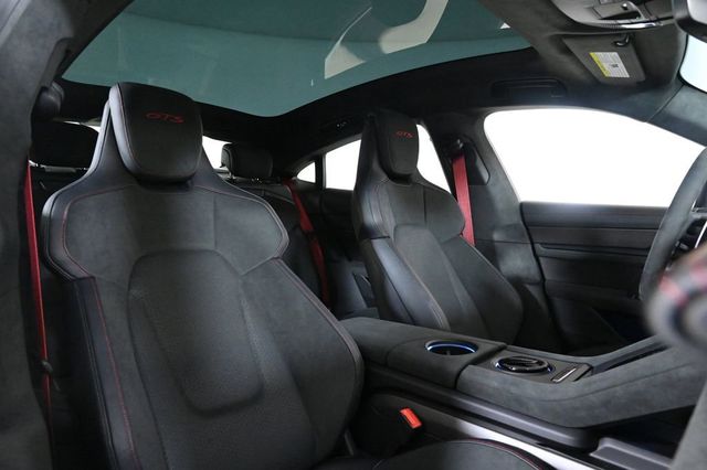 2026 Porsche Taycan GTS AWD - 22944985 - 16