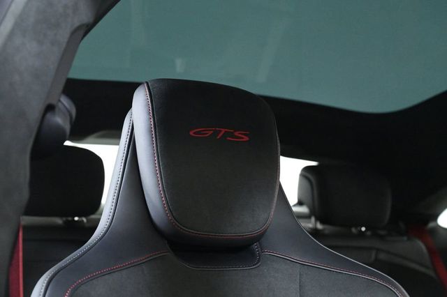 2026 Porsche Taycan GTS AWD - 22944985 - 19