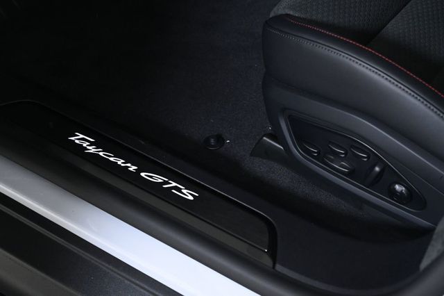 2026 Porsche Taycan GTS AWD - 22944985 - 24