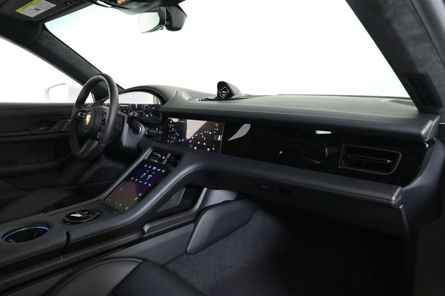 2026 Porsche Taycan GTS AWD - 22944990 - 15