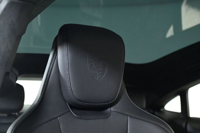 2026 Porsche Taycan GTS AWD - 22944990 - 24