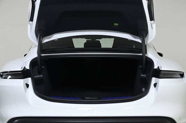 2026 Porsche Taycan GTS AWD - 22944990 - 25