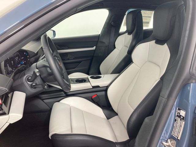 2026 Porsche Taycan GTS AWD - 22969005 - 4