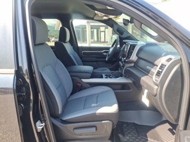 2026 Ram 1500 BIG HORN CREW CAB 4X4 5'7 BOX - 23077392 - 29