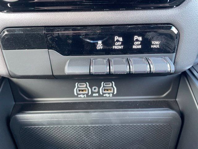 2026 Ram 1500 EXPRESS CREW CAB 4X4 5'7 BOX - 23077531 - 14