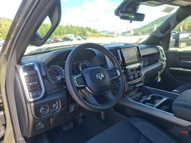 2026 Ram 1500 EXPRESS CREW CAB 4X4 5'7 BOX - 23077632 - 12