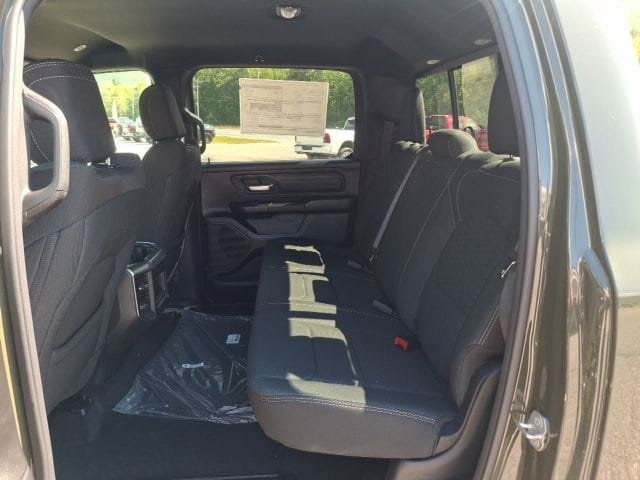 2026 Ram 1500 EXPRESS CREW CAB 4X4 5'7 BOX - 23077632 - 21