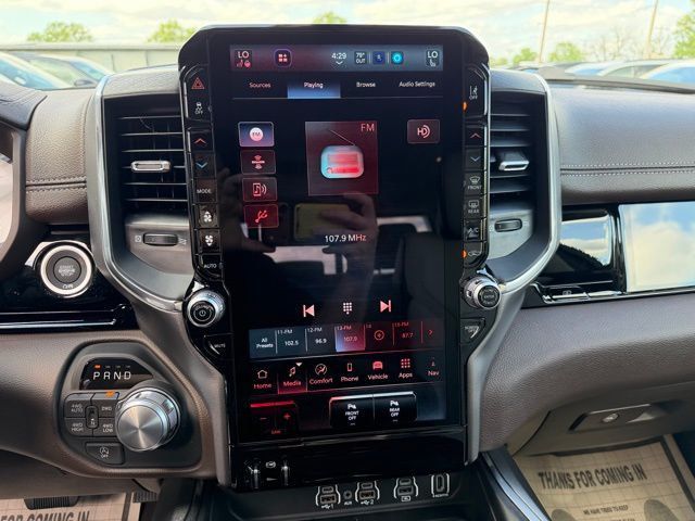 2026 Ram 1500 Laramie 4x4 Crew Cab 5'7" Box - 23007286 - 10