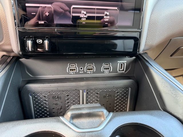 2026 Ram 1500 Laramie 4x4 Crew Cab 5'7" Box - 23007286 - 11