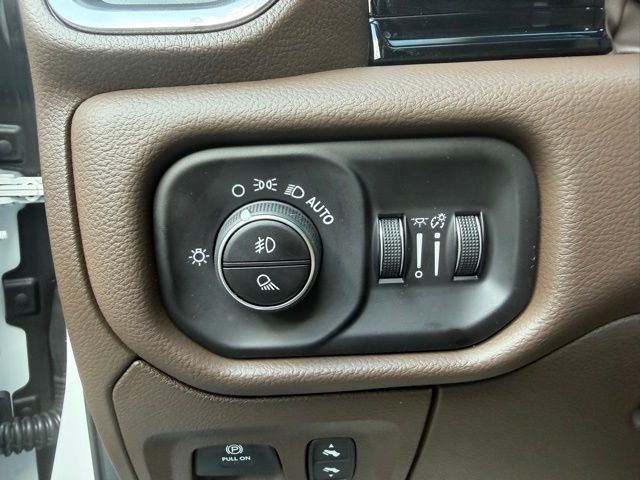 2026 Ram 1500 Laramie 4x4 Crew Cab 5'7" Box - 23007286 - 16