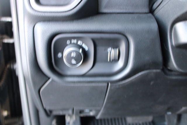 2026 Ram 2500 Black Express 4x4 Crew Cab 6'4" Box - 23054580 - 8