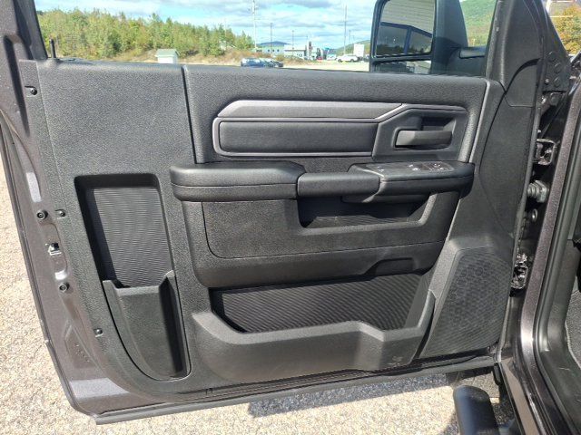 2026 Ram 2500 TRADESMAN REGULAR CAB 4X4 8' BOX - 23077680 - 9