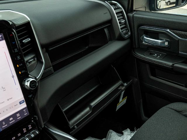 2026 Ram 3500 BIG HORN CREW CAB 4X4 - 23078022 - 18