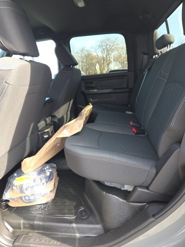 2026 Ram 3500 Chassis Cab Tradesman 4WD Crew Cab 60" CA 172.4" WB - 22964244 - 6