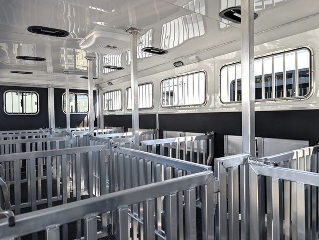 2026 Shadow 10 Pen Supreme LiveStock Goose Neck  - 23004250 - 2