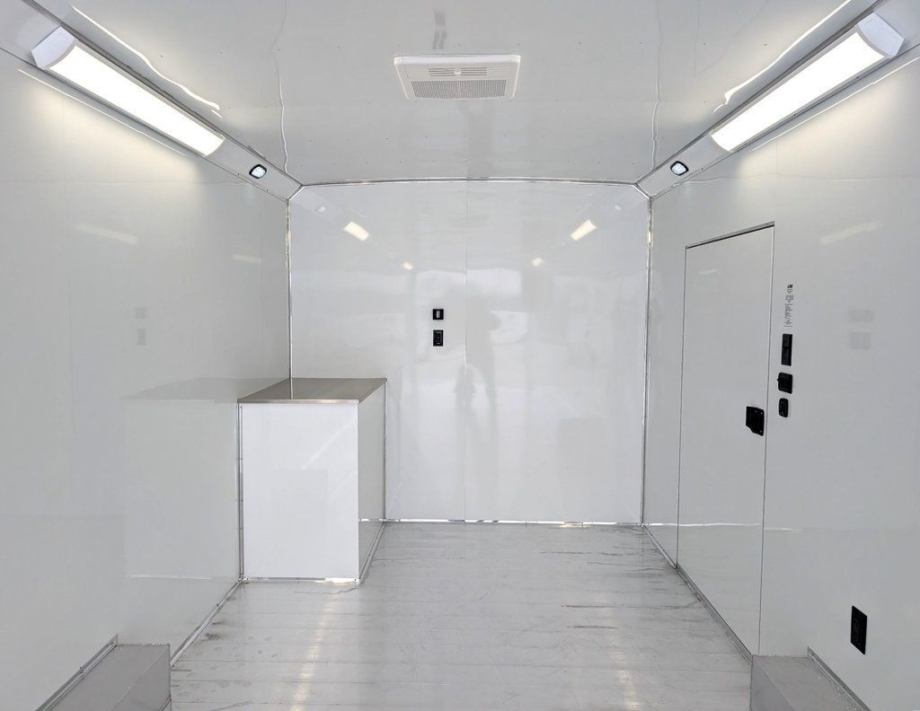 2026 Shadow 28 foot Rolling Garage w/ 14 foot Living Quarters  - 22996306 - 5