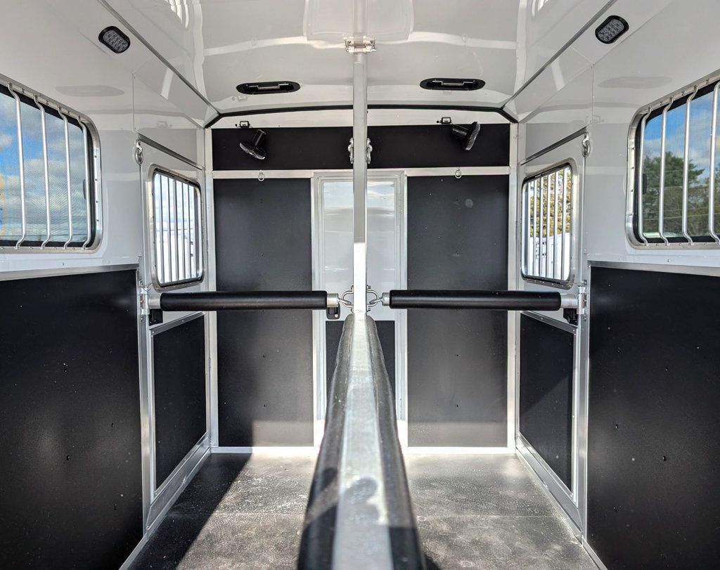 2026 Shadow 2 Horse KingPro Straight Load Queen Tack GooseNeck  - 22953913 - 7