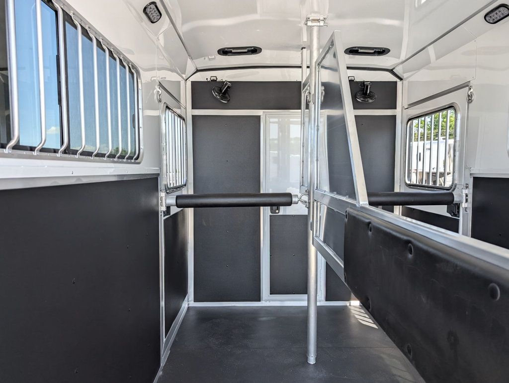 2026 Shadow 2 Horse KingPro Straight Load Queen Tack GooseNeck  - 23025792 - 8