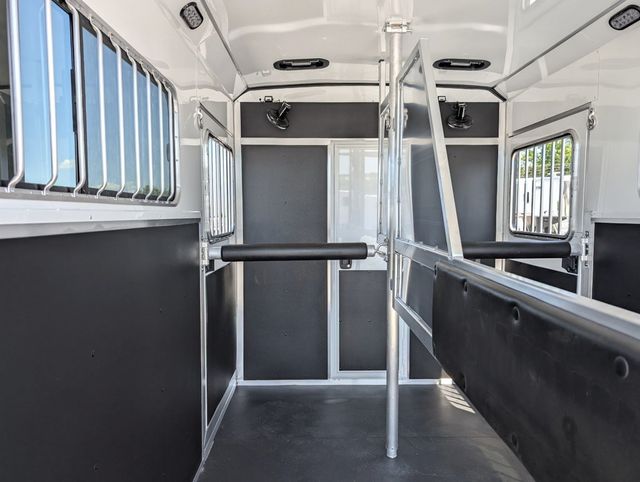 2026 Shadow 2 Horse KingPro Straight Load Queen Tack GooseNeck  - 23025792 - 8
