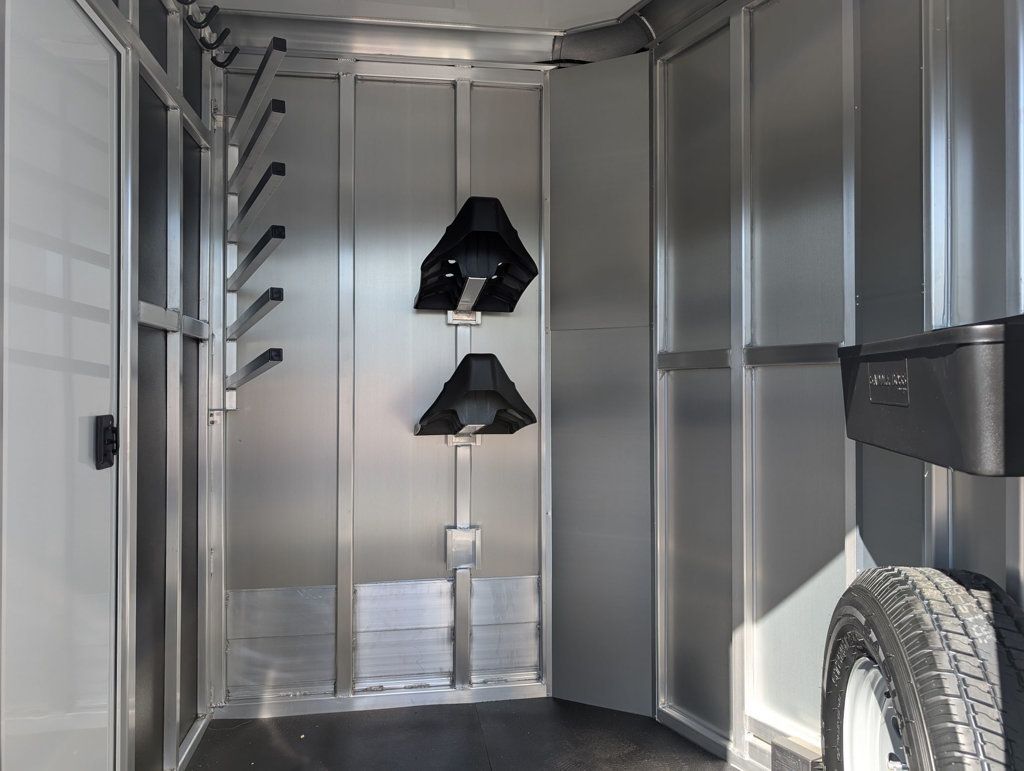 2026 Shadow 2 Horse KingPro Straight Load w/ Queen Tack  - 22953845 - 2