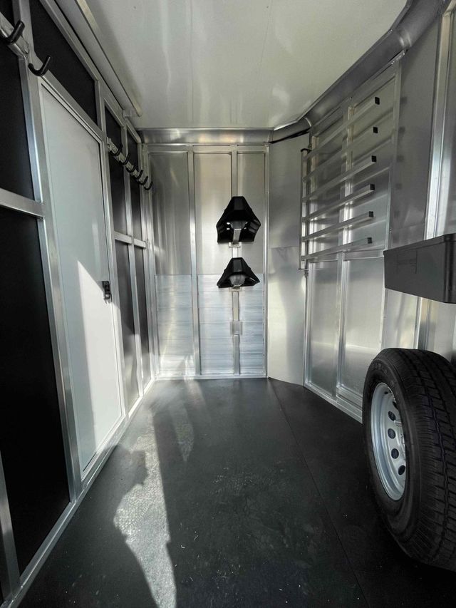 2026 Shadow 2 Horse KingPro Straight Load w/ Queen Tack  - 22989691 - 1