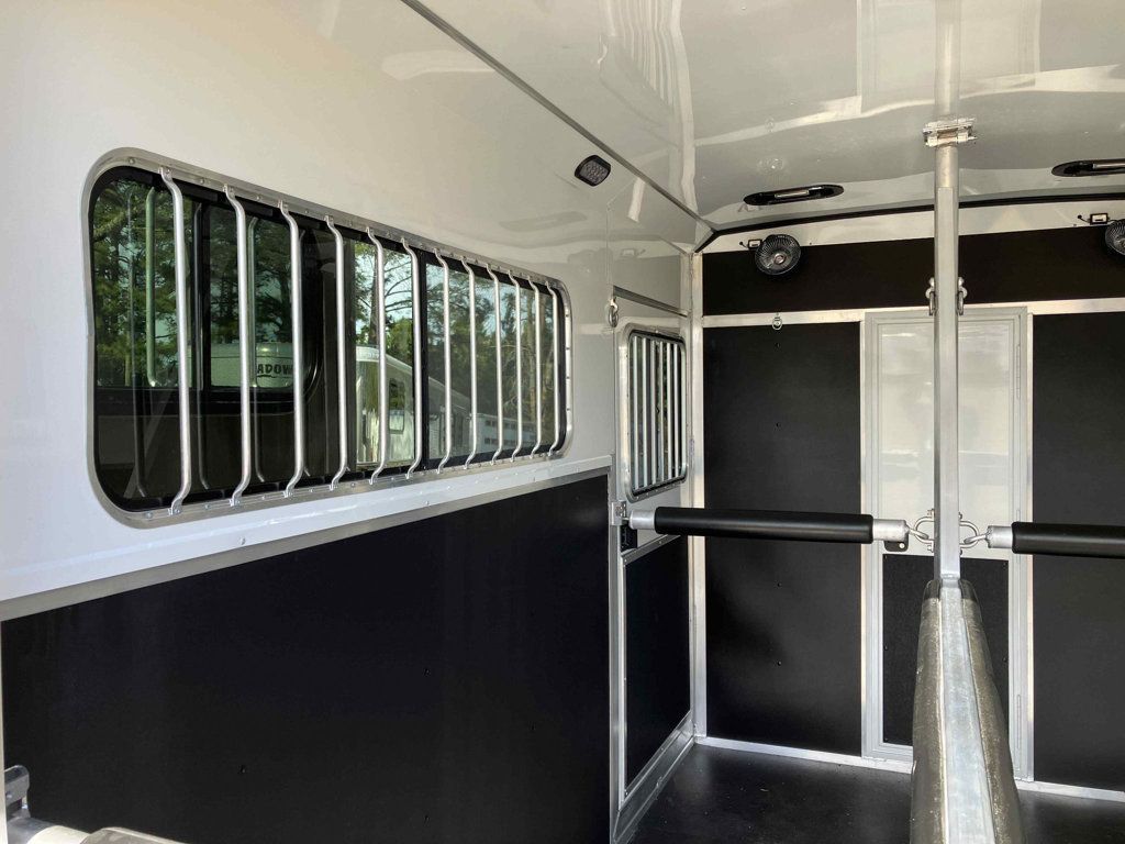 2026 Shadow 2 Horse KingPro Straight Load w/ Queen Tack  - 22989691 - 7