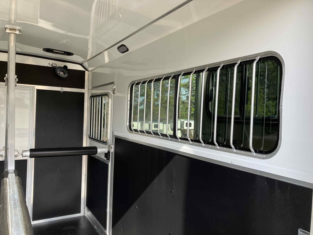 2026 Shadow 2 Horse KingPro Straight Load w/ Queen Tack  - 22989691 - 8