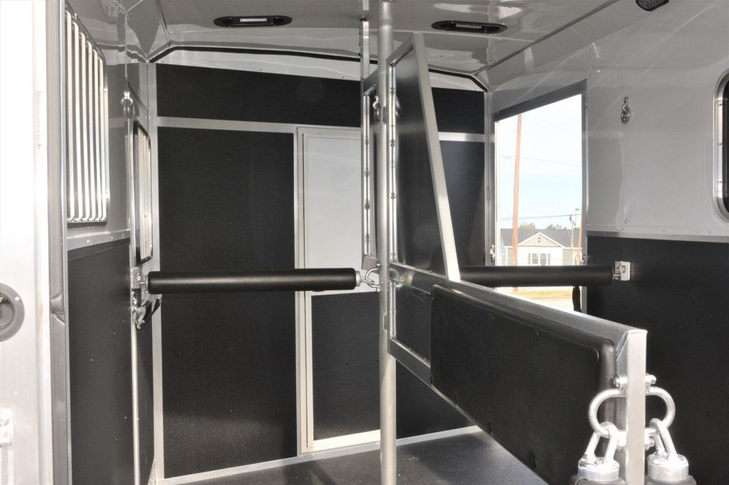 2026 Shadow 2 Horse KingPro Straight Load with Side Ramp  - 22959934 - 10