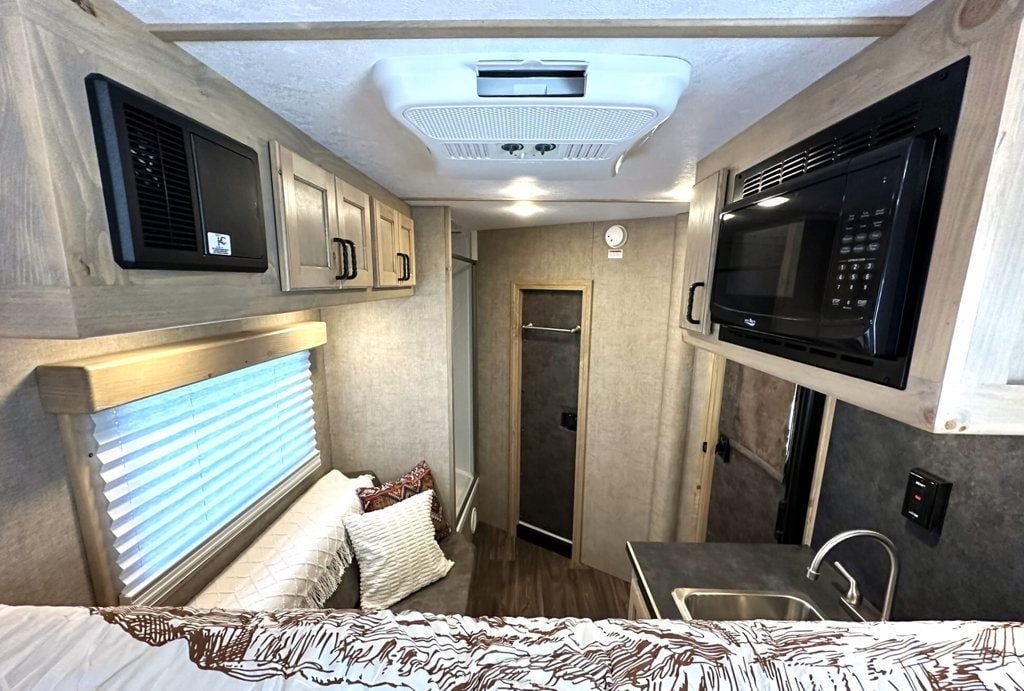 2026 Shadow 2 Horse Slant 5'6 Glamper  - 22880637 - 10