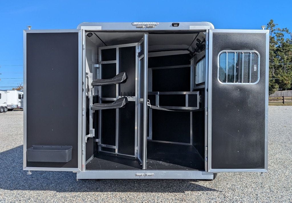 2026 Shadow 2 Horse Slant 9' Living Quarters w/ Slide  - 22938818 - 3